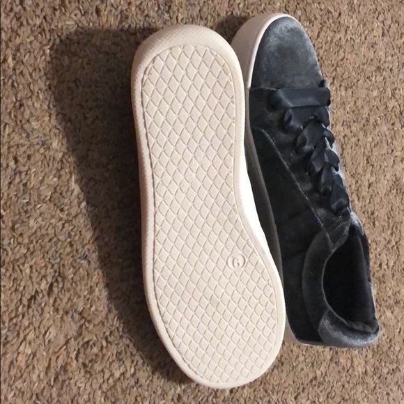 Shoes - Picture 2 of 2